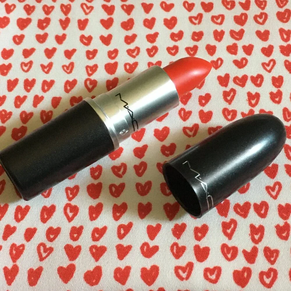 MAC Lady Danger Matte Lipstick NWOT Vivid Bright Coral-Red Full Size 3g - Picture 2 of 7
